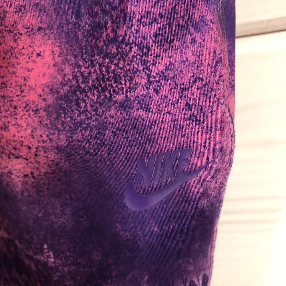 Nike High Waisted Leggings - Picture 4 of 5